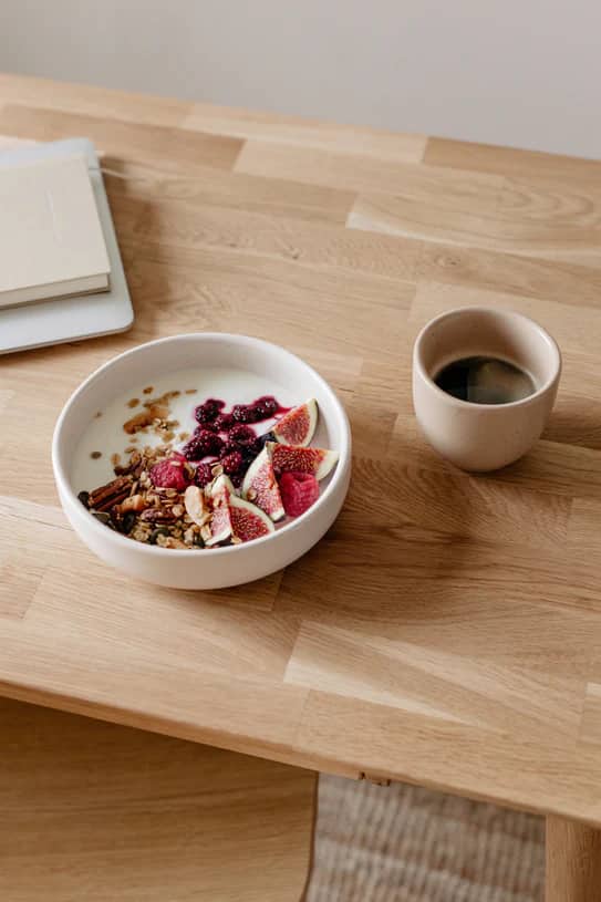 Illustration de la catégorie Bols & coupelles