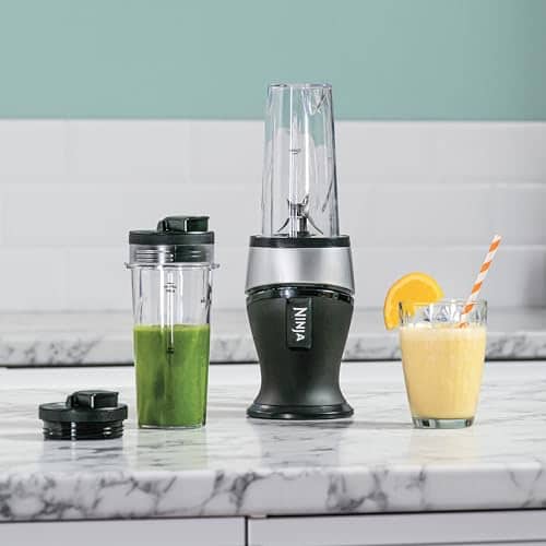 product-Ninja-700W-Mixeur-Slim-et-Smoothie-Maker,-2x-470ml-gobelets-avec-couvercles-à-bec,-mixeur-personnel,-écrase-la-glace-et-les-fruits-congelés,-argentnoir-QB3001EUS-3.jpg